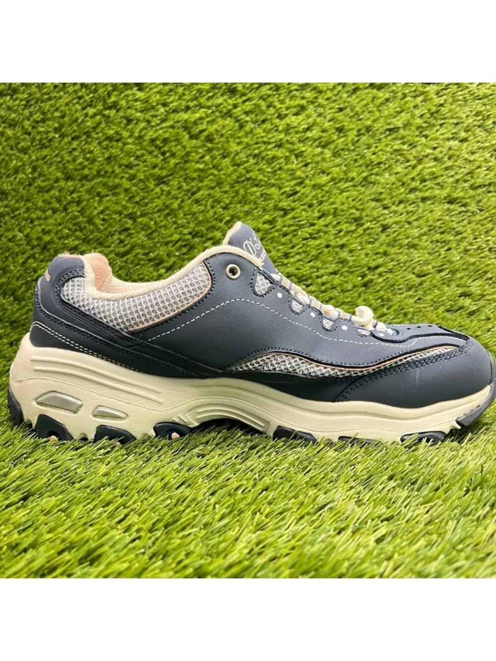Skechers please review